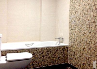 Reforma de baños con porcelánico en relieve
