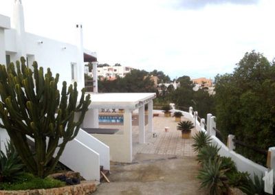 Construcción de porche de madera en Ibiza