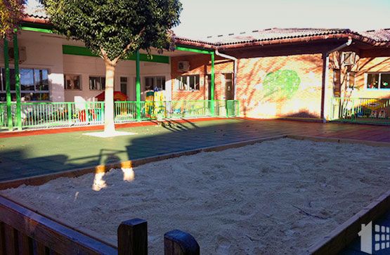 Rehabilitación exterior de escuela infantil en Pinoso