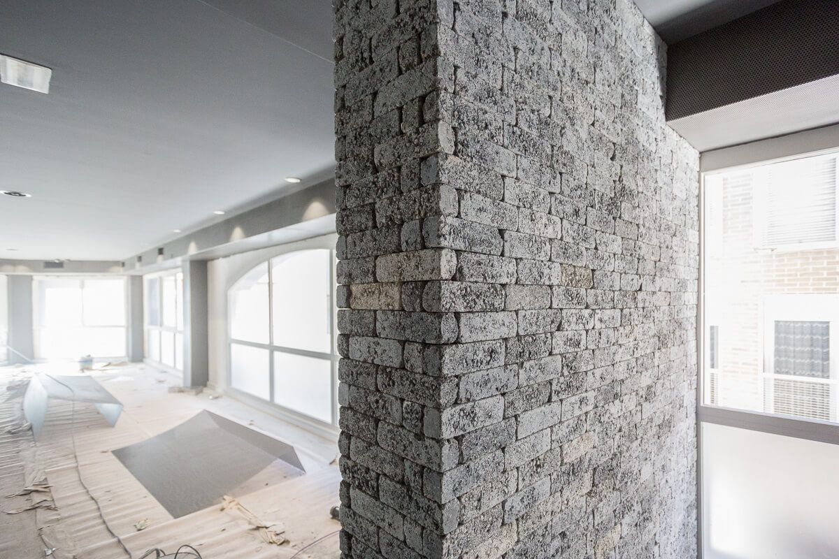 Ladrillo envejecido mesetizaje proyecto de Reforma de interiorismo en Restaurante por Araque Maqueda Ladrillo envejecido mesetizaje proyecto de Reforma de interiorismo en Restaurante por Araque Maqueda